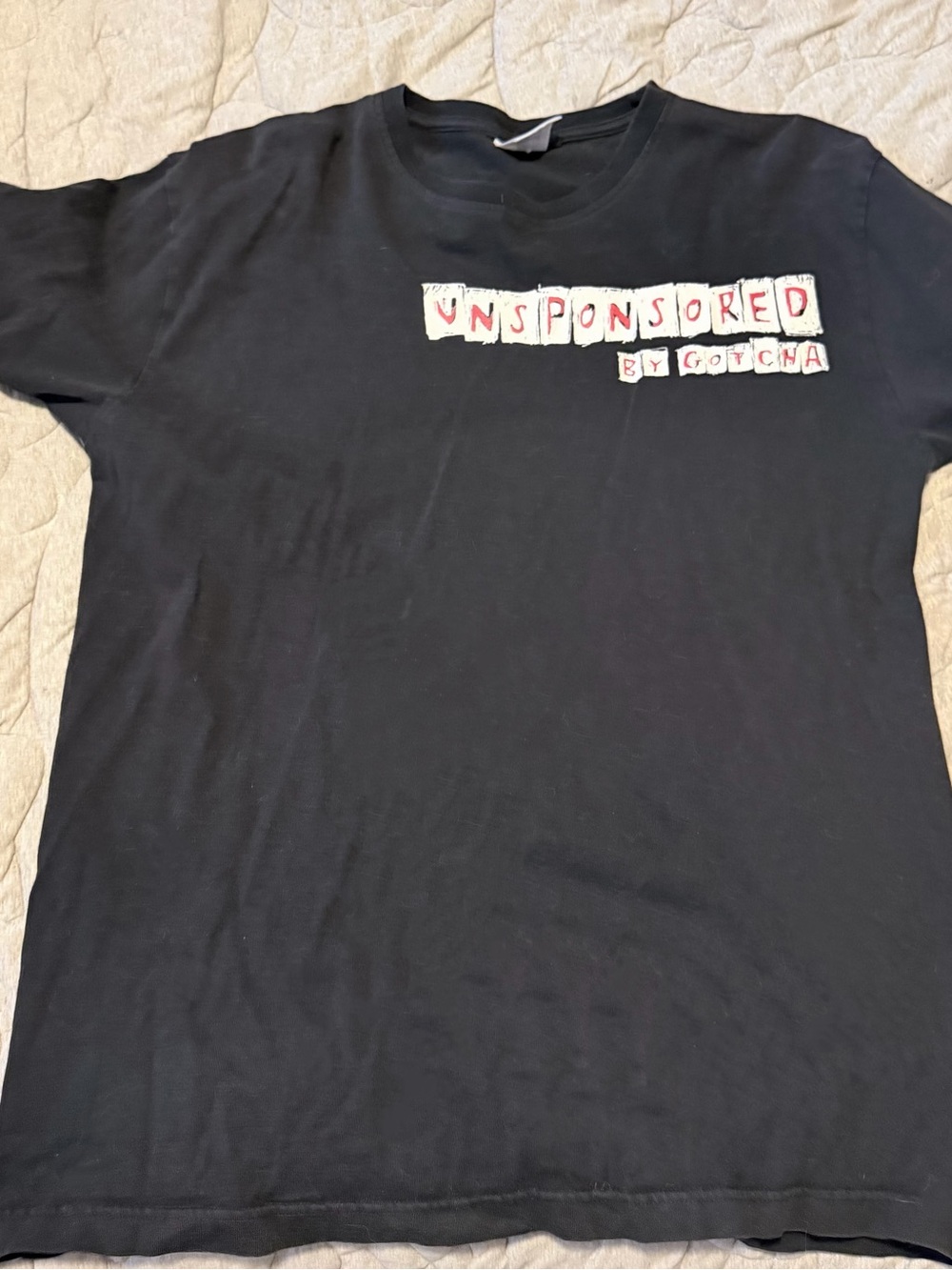 Men's Black Short-Sleeve Graphic Tee - UnspoNsored Style